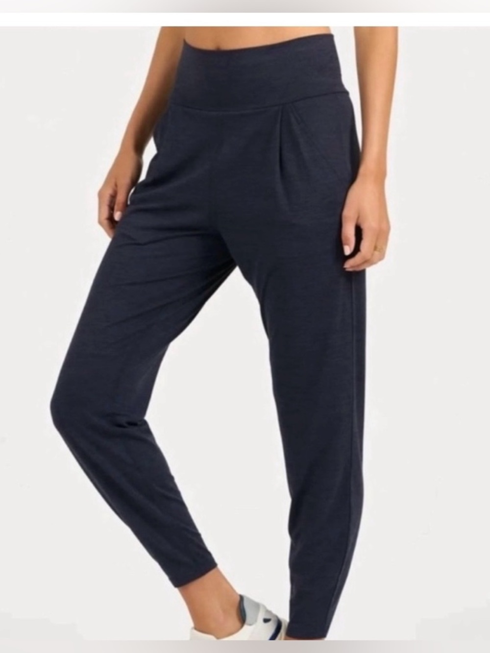 Vuori Blue Lux Harem Pants Size Medium